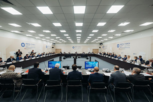 Чиновник пригрозил судом подрядчику за бугристую плитку под Саратовом